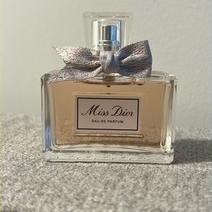 MISS DIOR EAU DE PARFUM 1.7oz